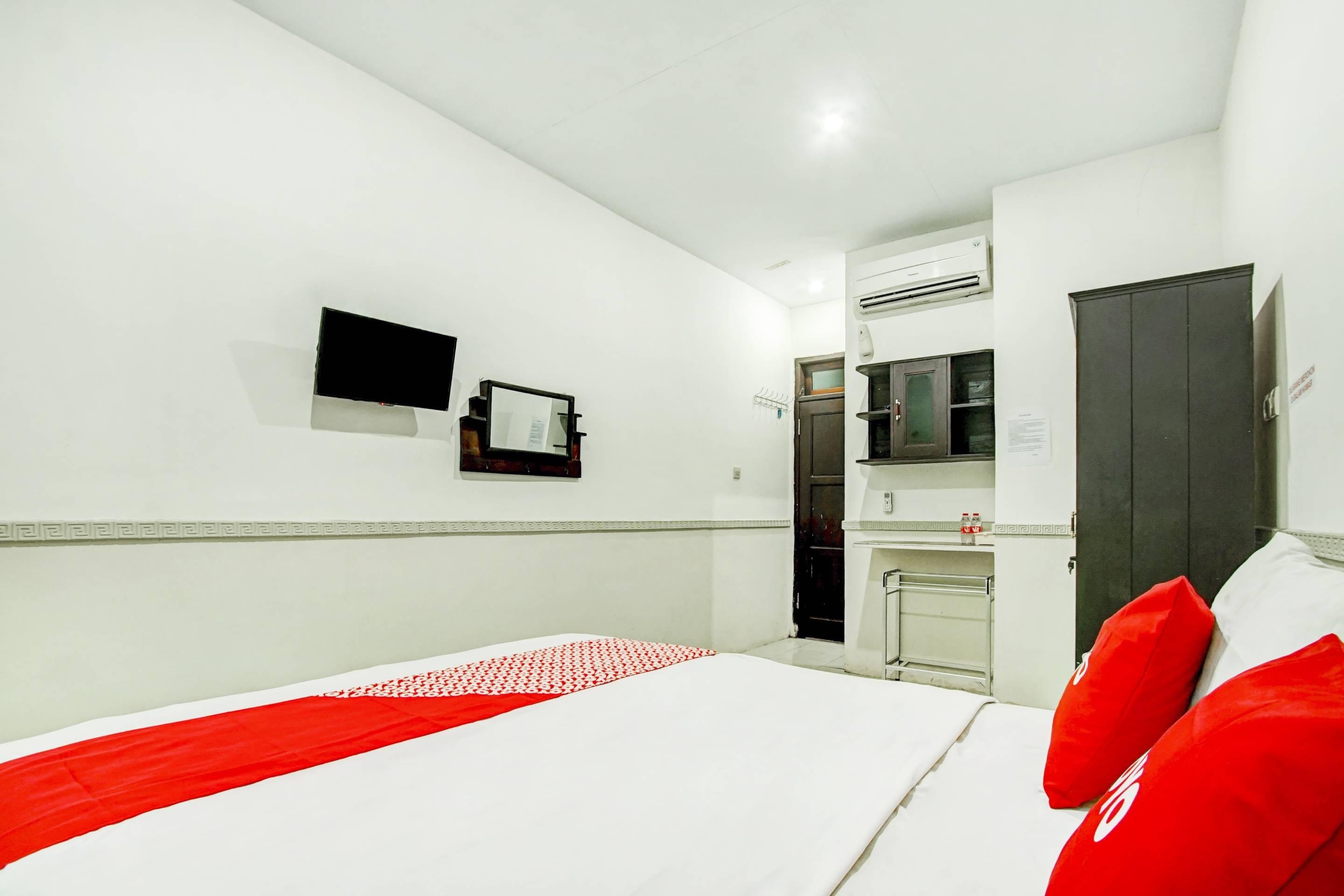 Hotel Reddoorz Near Stasiun Malang Kota Lama 2 Exterior foto