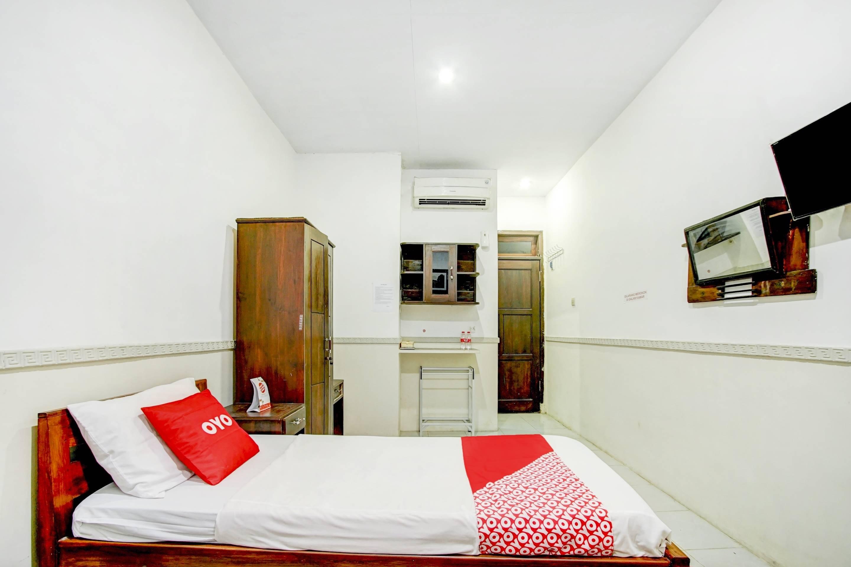 Hotel Reddoorz Near Stasiun Malang Kota Lama 2 Exterior foto