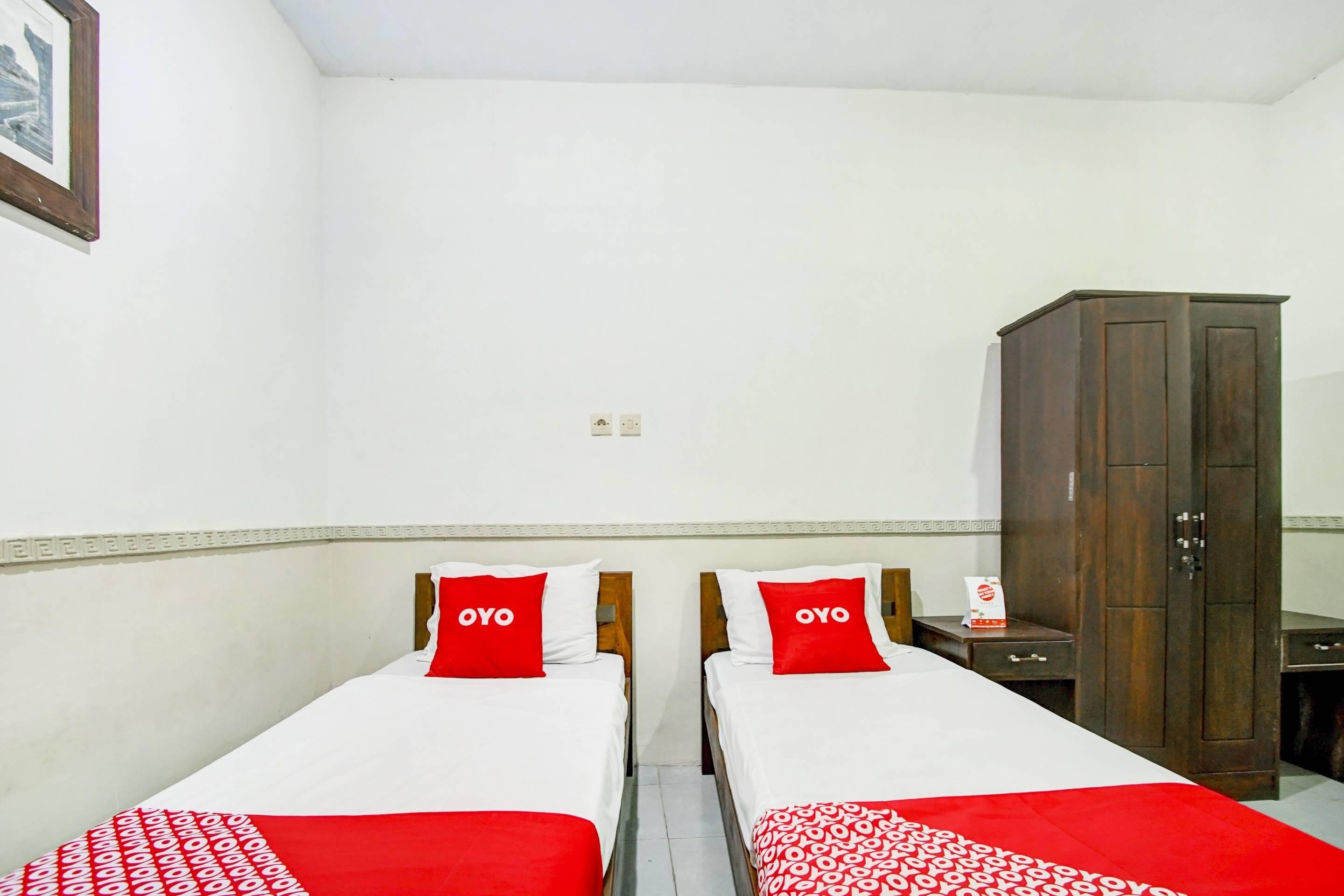 Hotel Reddoorz Near Stasiun Malang Kota Lama 2 Exterior foto