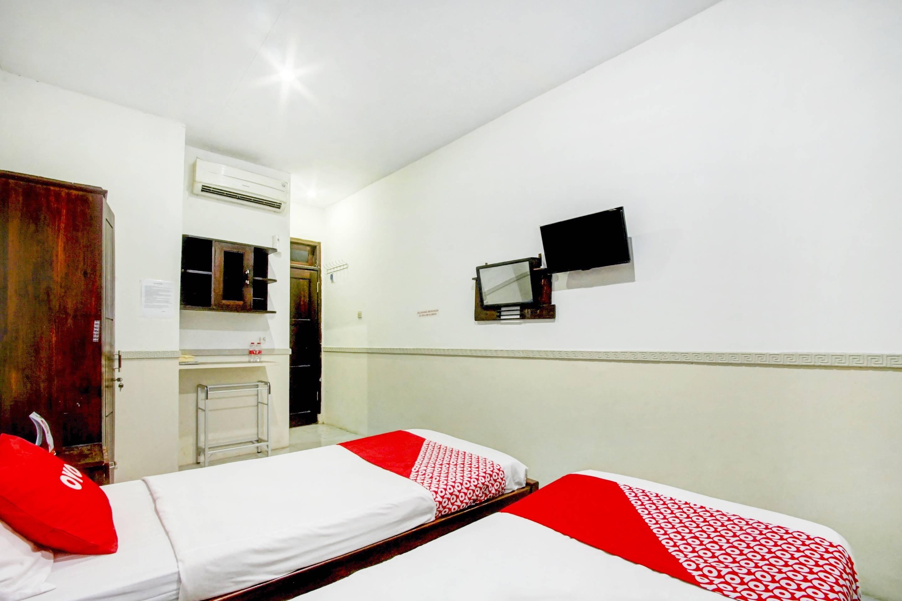 Hotel Reddoorz Near Stasiun Malang Kota Lama 2 Exterior foto